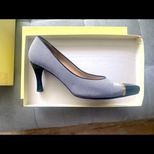 Vintage St.John heels. Great condition.